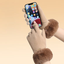 Load image into Gallery viewer, Luciana Quiet Luxury Gloves with Fur Cuff and Touchscreen Functionality