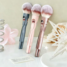 Load image into Gallery viewer, Blend and Snap 4-in-1 Magnetic Brushes for On-the-Go Glam