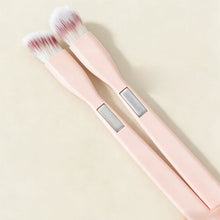 Load image into Gallery viewer, Blend and Snap 4-in-1 Magnetic Brushes for On-the-Go Glam