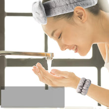 Load image into Gallery viewer, Sculpt and Glow 11-Piece Daily Ritual Kit